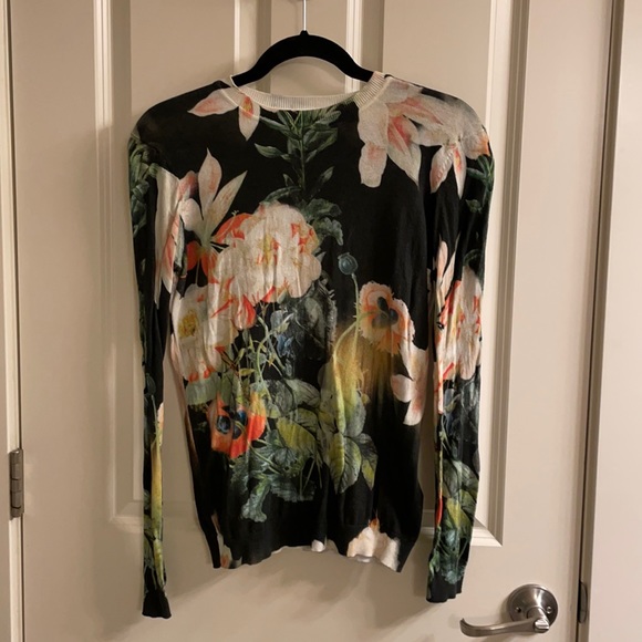 Ted Baker Sweater. 2. - Picture 2 of 3